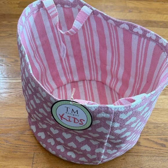 Pink Heart Patterned Storage Basket TM Designs NWT NEW - Picture 3 of 8